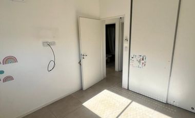 Alquiler 3 ambientes con balcon