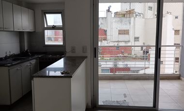 Alquiler 3 ambientes con balcon
