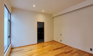 Casa en Condominio en Renta en CLUB DE GOLF MEXICO