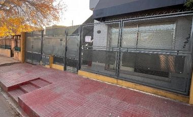 Casa y  salón comercial  Entre Rios 619