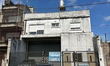 Venta Galpón 340 M2 Cubiertos Con Depto 3 Amb, Zona Industrial, LomasDel Mirador, La Matanza.