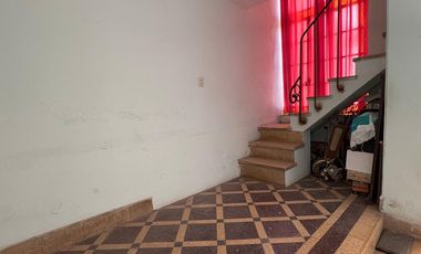 CASA EN VENTA EN PEHUAJÓ A REFACCIOAR