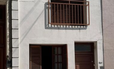 CASA EN VENTA EN PEHUAJÓ A REFACCIOAR