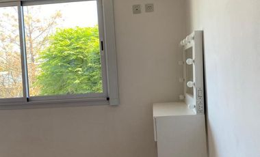 CASA EN VENTA EN  PEHUAJO CON GARAGE Y PARQUE