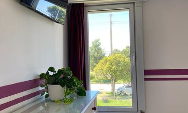CASA EN VENTA EN  PEHUAJO CON GARAGE Y PARQUE