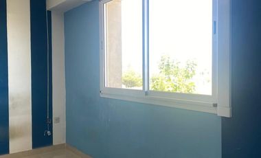 CASA EN VENTA EN  PEHUAJO CON GARAGE Y PARQUE