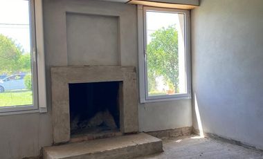 CASA EN VENTA EN  PEHUAJO CON GARAGE Y PARQUE