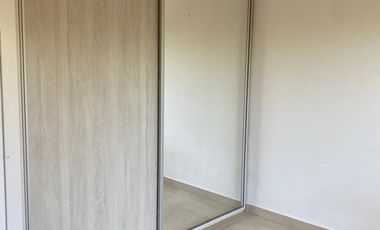 CASA EN VENTA EN  PEHUAJO CON GARAGE Y PARQUE