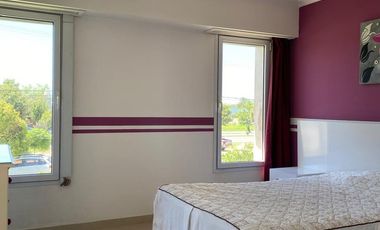 CASA EN VENTA EN  PEHUAJO CON GARAGE Y PARQUE