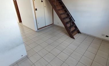 Excelente Dúplex de 2 ½ ambientes. Morón