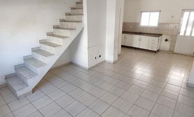Excelente Dúplex de 2 ½ ambientes. Morón