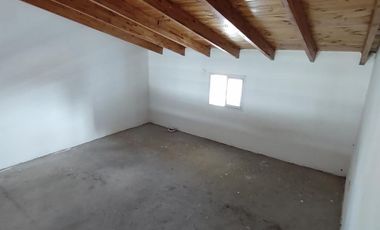 Excelente Dúplex de 2 ½ ambientes. Morón