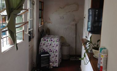Casa En Esquina A Reciclar 4 Amb Con Cochera