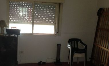 Casa En Esquina A Reciclar 4 Amb Con Cochera