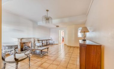 Casa en venta en La Calabria, San Isidro