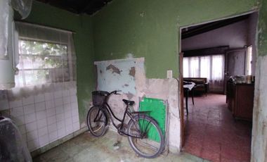 LOCALES +CASAS A RECICLAR+ LOTE PARA  433 MT2.