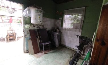 LOCALES +CASAS A RECICLAR+ LOTE PARA  433 MT2.