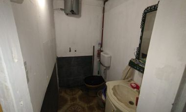 LOCALES +CASAS A RECICLAR+ LOTE PARA  433 MT2.