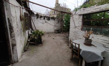 LOCALES +CASAS A RECICLAR+ LOTE PARA  433 MT2.