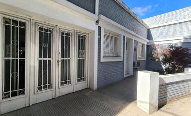Se alquila casa en Santo Tome - 3 dorm. - pileta