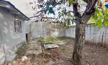 VENTA CASA 4 AMBIENTES CON PARQUE EZPELETA