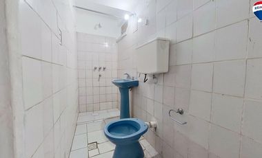 VENTA CASA 4 AMBIENTES CON PARQUE EZPELETA