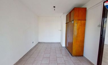 VENTA CASA 4 AMBIENTES CON PARQUE EZPELETA