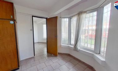 VENTA CASA 4 AMBIENTES CON PARQUE EZPELETA