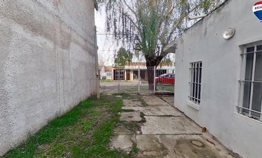 VENTA CASA 4 AMBIENTES CON PARQUE EZPELETA