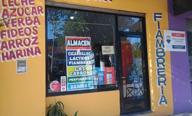 CASA CON LOCALES EN VENTA EN  ALEJANDRO KORN