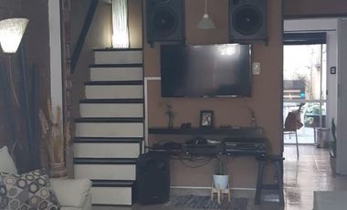 TRIPLEX EN VENTA - MORON CENTRO