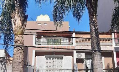 TRIPLEX EN VENTA - MORON CENTRO
