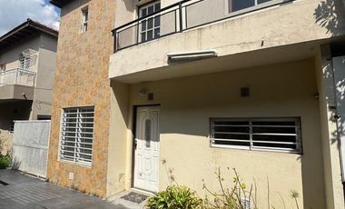 Venta Dúplex con Cochera en Lomas de Zamora