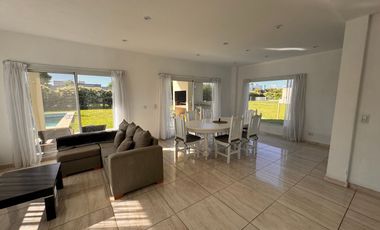 Alquiler amoblado de casa en el Barrio de Santa Juana - Canning