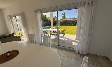 Alquiler amoblado de casa en el Barrio de Santa Juana - Canning