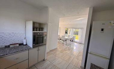 Alquiler amoblado de casa en el Barrio de Santa Juana - Canning