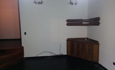 Excelente departamento 3 ambientes 1º piso al frente con patioyparrilla, a metros de Av Don bosco