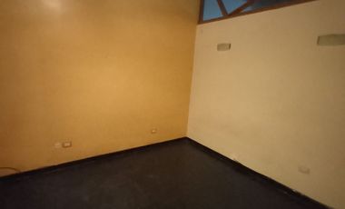 Excelente departamento 3 ambientes 1º piso al frente con patioyparrilla, a metros de Av Don bosco