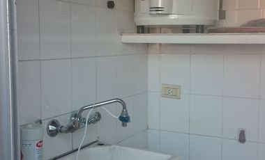 Excelente departamento 3 ambientes 1º piso al frente con patioyparrilla, a metros de Av Don bosco