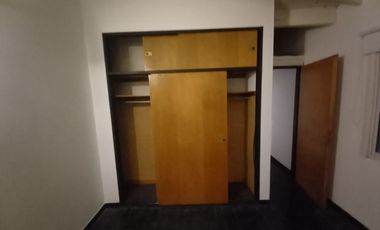 Excelente departamento 3 ambientes 1º piso al frente con patioyparrilla, a metros de Av Don bosco