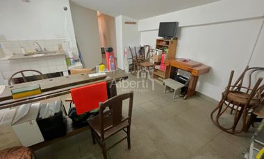 VENTA LOCAL COMERCIAL EN HAEDO CENTRO - UBICADO EN GALERÍA.