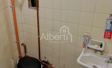 VENTA LOCAL COMERCIAL EN HAEDO CENTRO - UBICADO EN GALERÍA.
