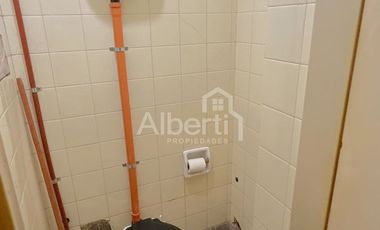 VENTA LOCAL COMERCIAL EN HAEDO CENTRO - UBICADO EN GALERÍA.