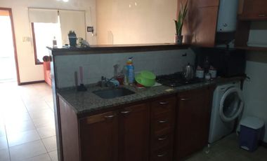 ALQUILER DUPLEX DE DOS AMBIENTES CON COCHERA