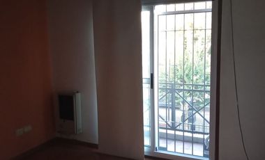 ALQUILER DUPLEX DE DOS AMBIENTES CON COCHERA