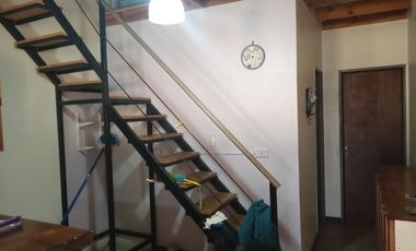 ALQUILER DUPLEX DE DOS AMBIENTES CON COCHERA