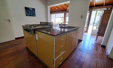 CHALET EN 2 PLANTAS V.SARMIENTO