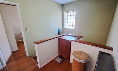 CHALET EN 2 PLANTAS V.SARMIENTO