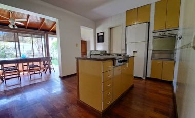 CHALET EN 2 PLANTAS V.SARMIENTO