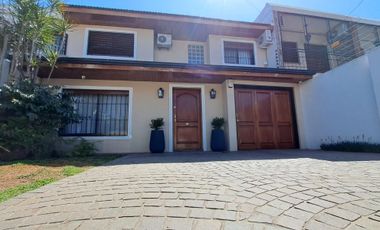 CHALET EN 2 PLANTAS V.SARMIENTO